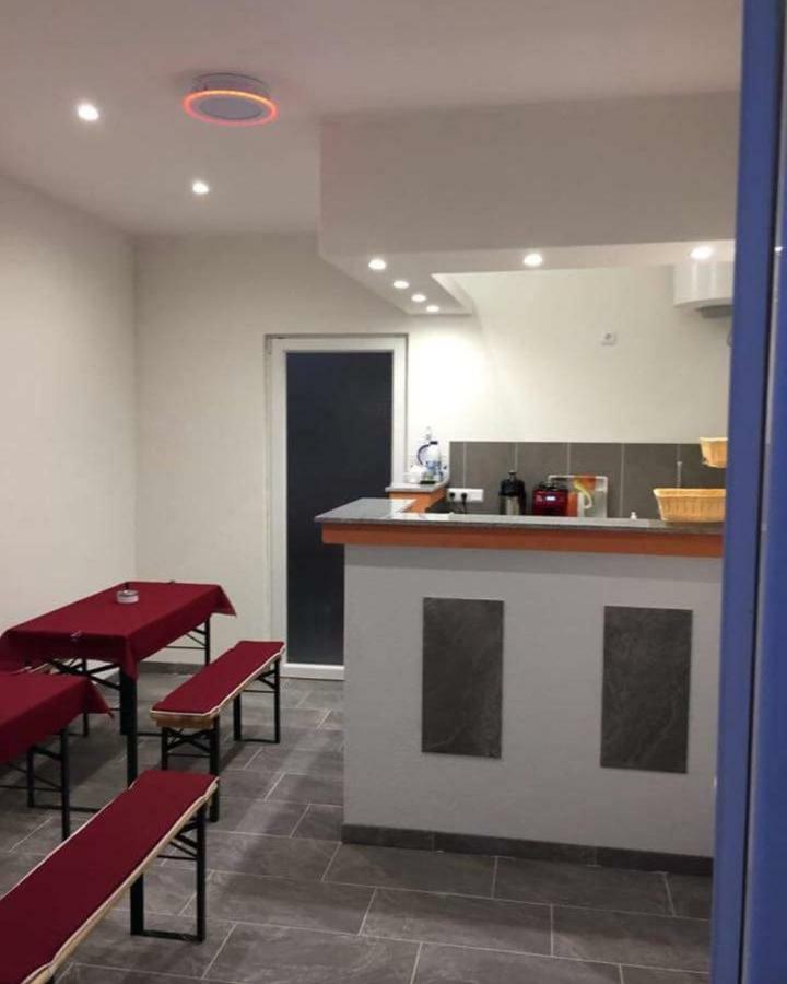 Apartmani Subasic Pag Town Eksteriør bilde