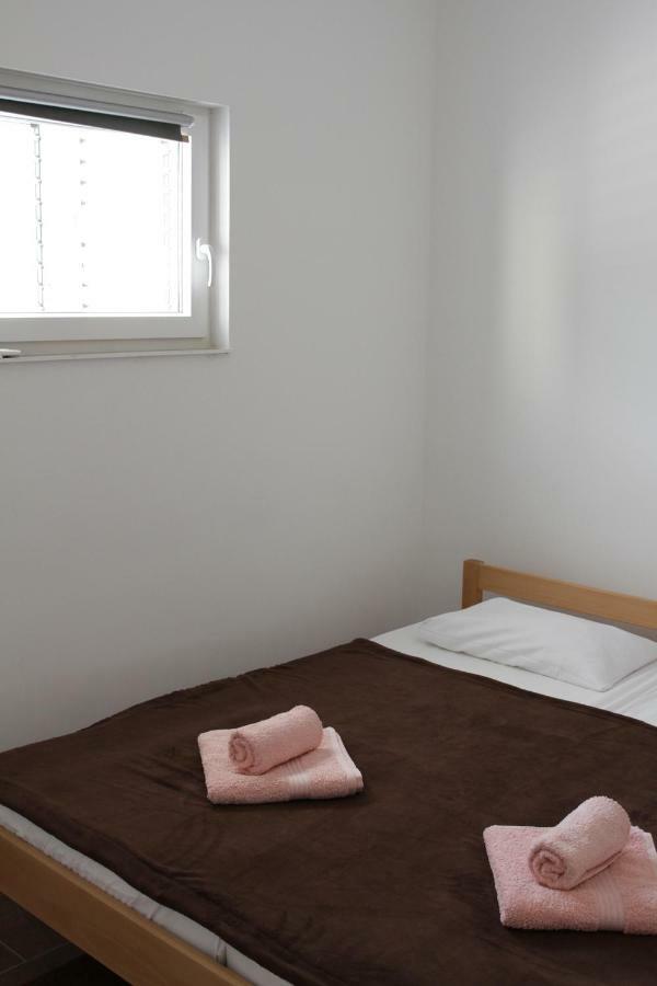Apartmani Subasic Pag Town Eksteriør bilde