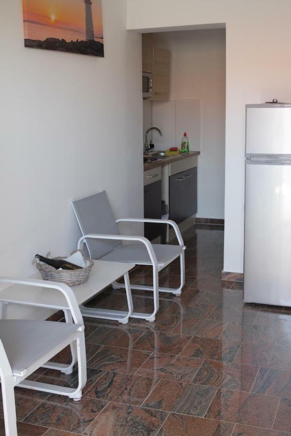 Apartmani Subasic Pag Town Eksteriør bilde