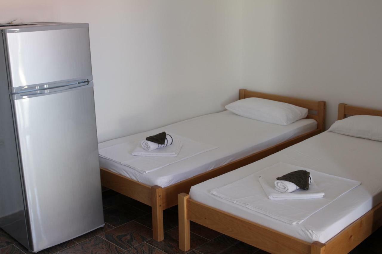 Apartmani Subasic Pag Town Eksteriør bilde